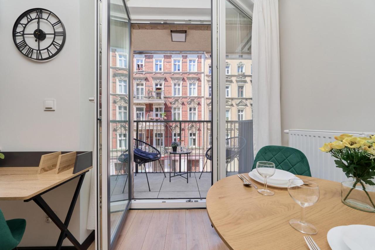 Cozy Studio Wroclaw Nadodrze For 3 Guests With Balcony By Noclegi Renters Exterior foto